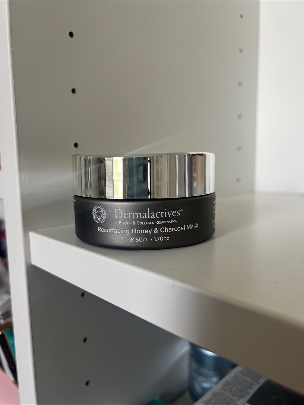 Resurfacing Honey & Charcoal Mask - Black